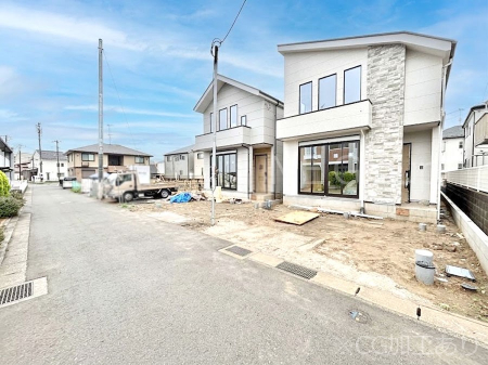 ���n�O�ώʐ^�@�O�ρ`Exterior�`�@�G�߂̕ω��������Ȃ���q��Ă��ł���A���R�Ɉ͂܂ꂽ�Z��n�ł��� �̂т̂тƉ߂���������A���Ƒ��̕�炵�����L���ɂ��Ă���܂��B  