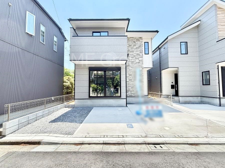 ���n�O�ώʐ^�@�O�ρ`Exterior�`�@�����{���u�J�Áv�w���k���S���I�w�߂̗��֐��ƖL���Ȏ��R�����󂷂�Z���̂��ƁA�ʂ�L���ȉ��K�ȕ�炵�͉Ƒ����Ί�ɂ��Ă��ꂻ���ł��B�Z�݂����Ȃ�ƁB��炵�������B