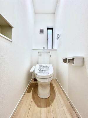�g�C���@�������P�������`Toilet�`�@�Y��E�X�b�L���E���K�ȃE�H�V�����b�g�t�g�C���ł��낰���Ԃł��B�̌������薾�邭�A���K��ԂƂȂ��Ă���܂��������g���ꏊ�����炱���̔z���ł��I