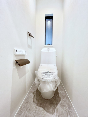 �g�C���@�g�C����1�K��2�K���ꂼ��ɔz�u����Ă��ĂƂĂ��֗��ł��B 