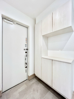 ���ց@�������R�������`Entrance�`�@�Ƃ̒��ł��q�l���}����ŏ��̏ꏊ�ł��錺�ւ́A�Ƃ̈�ۂ��̂��̂ł��I�L�x�Ȍ��֎��[�ŁA����Y��ɕۂ��Ƃ��o���܂��􌺊ւɂ͂����Ղ���[�̉��ʔ��������I