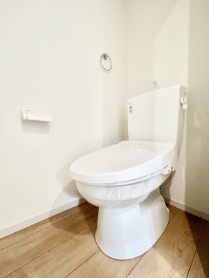 �g�C���@�����`Toilet�`�@�Y��E�X�b�L���E���K�ȃE�H�V�����b�g�t�g�C���ł��낰���Ԃł��B�g�C���͖����g�킴��𓾂Ȃ����́B����������ۂ������ł��ˁB�g�C����2��������̂Œ��̍��G���ɕ֗��ł��I