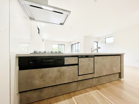 �L�b�`���@�����`Kitchen�`  ���r���O�����n����J�E���^�[�L�b�`���B  ���������Ȃ���Ƒ��ƃR�~���j�P�[�V�������Ƃ�邾���łȂ��A�傫�ȊJ���������邱�Ƃ��ł��܂��B  ���q�l�̐����������邱�Ƃ��ł��܂��ˁI