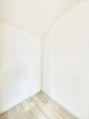 ���̑��@�����`Walk-in Closet�`�@�K�v�Ȃ��̂�R�[�f�B�l�[�g���ꗗ���Ċm�F�ł��A�g�x�x�⏀�����Z���ԂōςރE�H�[�N�C���N���[�[�b�g��ݒu���܂����B�Ƃ̒�����������Ƃ�����֗��Ȏ��[�X�y�[�X�ł��B
