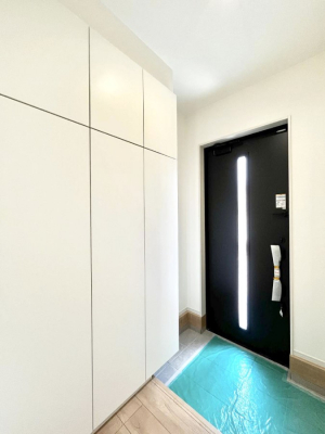 ���ց@�����`Entrance�`�@�Ƃ̒��ł��q�l���}����ŏ��̏ꏊ�ł��錺�ւ́A�Ƃ̈�ۂ��̂��̂ł��I�L�x�Ȍ��֎��[�ŁA����Y��ɕۂ��Ƃ��o���܂��􌺊ւɂ͂����Ղ���[�̉��ʔ��������I