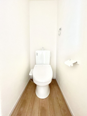 �g�C���@�������P�������`Toilet�`�@�������̂��鐅����g�C���̓E�H�V�����b�g�t���ł����g�C���͖����g�킴��𓾂Ȃ����́B����������ۂ������ł��ˁB�g�C����2��������̂Œ��̍��G���ɕ֗��ł��I
