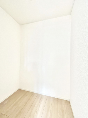 ���̑��@�������Q�������`Walk-in Closet�`�@��������̗m���������Ă��V���ɂȂ�ɂ����E�H�[�N�C���N���[�[�b�g�B�m���ȊO�ɂ��A���i�g��Ȃ��Ɠd��X�[�c�P�[�X�A�X�g�b�N�i�Ȃǉ��ł��Еt����������Ԃł��B