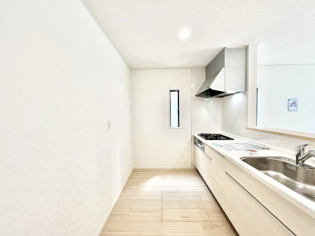 �L�b�`���@�������P�������`Kitchen�`�@���R�������鑋�̂���L�b�`���������g���ꏊ�����炱���A�g��������l�����܂����B�������Ƃ����L�b�`���R�[�i�[�͎����L���Ȏd�オ��ƂȂ��Ă���܂��B