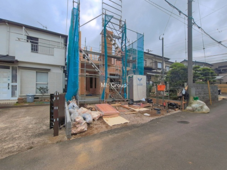 ���n�O�ώʐ^�@�`Exterior�`�@�ՐÂȏZ��n�Ŏq��ĉƑ��Ƀs�b�^���B�����̂��U�������K�ȗ΂Ɍb�܂ꂽ�G���A�ŁA���R�ɕ�܂ꂽ���₩�ȕ�炵���������邽�߂́A��Ƃ肠��Z���������Ă��܂��B
