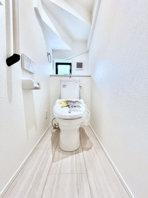 �g�C���@�����`Toilet�`�@�Y��E�X�b�L���E���K�ȃE�H�V�����b�g�t�g�C���ł��낰���Ԃł��B�g�C���͖����g�킴��𓾂Ȃ����́B����������ۂ������ł��ˁB�g�C����2��������̂Œ��̍��G���ɕ֗��ł��I