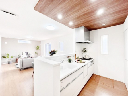 �L�b�`���@������No.8���`Kitchen�`�@�u���������͉�����낤�v����ȃL�b�`���Ȃ�v�������藿�����ł����Ⴂ�܂��B�L�b�`������̓��r���O����]�ł��܂��B�Ƒ����Ȃ��邨�Ƃ������ɂ������܂��B