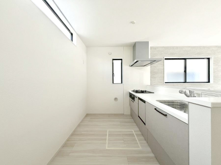 �L�b�`���@�������Q�������`Kitchen�`�@���R�������鑋�̂���L�b�`���������g���ꏊ�����炱���A�g��������l�����܂����B�������Ƃ����L�b�`���R�[�i�[�͎����L���Ȏd�オ��ƂȂ��Ă���܂��B