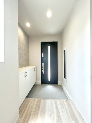 ���ց@�������P�������`Entrance�`�@�Ƃ̒��ł��q�l���}����ŏ��̏ꏊ�ł��錺�ւ́A�Ƃ̈�ۂ��̂��̂ł��I�L�x�Ȍ��֎��[�ŁA����Y��ɕۂ��Ƃ��o���܂��􌺊ւɂ͂����Ղ���[�̉��ʔ��������I