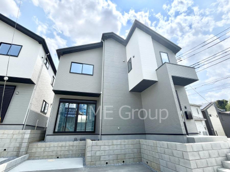 ���n�O�ώʐ^�@�O�ρ��P�������`Exterior�`�@�p�n�ɂ��z����E���ʂ��ǍD�ł��B����炩�ȗz�˂����ǂ̂������ɂ��~�蒍���܂��悤�ɁA���K����ǋ������Ԏ�݌v�B�������b�݂̖L���ȉi�Z�̒n�ւƕς��Ă���܂��B