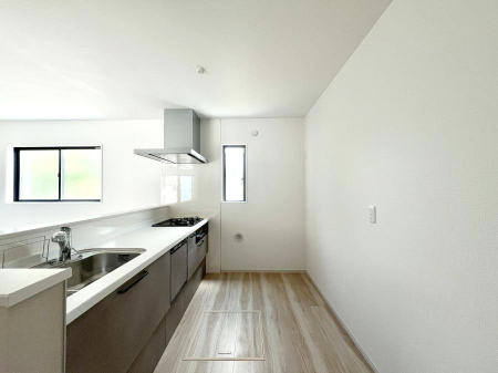 �L�b�`���@�������P�������`Kitchen�`�@���R�������鑋�̂���L�b�`���������g���ꏊ�����炱���A�g��������l�����܂����B�������Ƃ����L�b�`���R�[�i�[�͎����L���Ȏd�オ��ƂȂ��Ă���܂��B