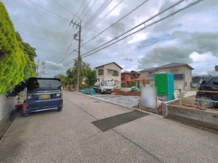 ���n�O�ώʐ^�@��B�������`Exterior�`�@�O�ʓ��H�F�쐼 6m �����@�}�C�z�[���̖������I��������n�܂�u����v�͉Ƒ��ɂƂ��đ�؂ŋM�d�Ȏ��ԁB�����炱���A�����ł��L���ɁA�����ł����K�ɁB  