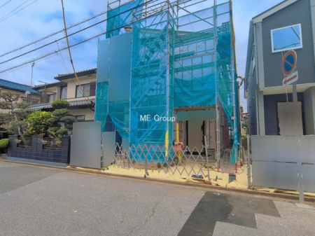 ���n�O�ώʐ^�@���Q�������`Exterior�`�@�ՐÂȏZ��n�Ŏq��ĉƑ��Ƀs�b�^���B�����̂��U�������K�ȗ΂Ɍb�܂ꂽ�G���A�ŁA���R�ɕ�܂ꂽ���₩�ȕ�炵���������邽�߂́A��Ƃ肠��Z���������Ă��܂��B