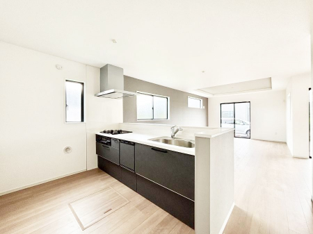 �L�b�`���@������2�������`Kitchen�`�@�u���������͉�����낤�v����ȃL�b�`���Ȃ�v�������藿�����ł����Ⴂ�܂��B�L�b�`������̓��r���O����]�ł��܂��B�Ƒ����Ȃ��邨�Ƃ������ɂ������܂��B