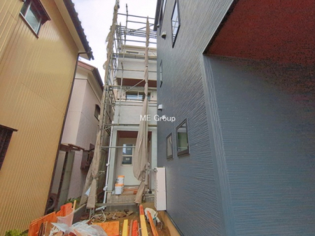 ���n�O�ώʐ^�@���Q�������`Exterior�`�@��ˌ��Ă̑傫�ȃ����b�g�́A�����B�́u�y�n�v���u���R�Ɂv�g���鎖�ł��B�K�[�f�j���O��c�h�x�C�Ԃ�o�C�N�̎�ȂǗl�X�ȗp�r�ŗ��p�ł��܂��B