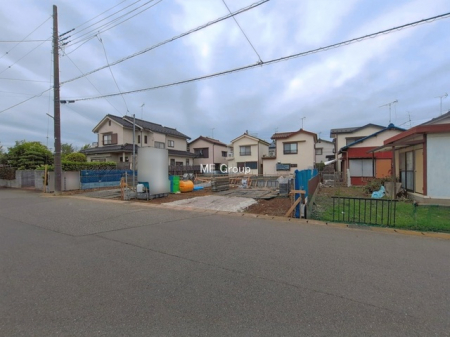 ���n�O�ώʐ^�@�`Exterior�`�@�O�ʓ��H�F�� 7.55m �����@�O�ʓ��H�͊ՐÂȏZ��n���͂���Ԓʂ�̏��Ȃ����H�B���Ԃ̏o��������炭�炭�ł��I���s���_�E���n���w�̂���]�́A���C�y�ɂ��₢���킹���������I