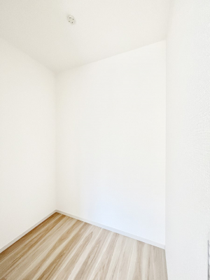 ���̑��@�����`Walk-in Closet�`�@�K�v�Ȃ��̂�R�[�f�B�l�[�g���ꗗ���Ċm�F�ł��A�g�x�x�⏀�����Z���ԂōςރE�H�[�N�C���N���[�[�b�g��ݒu���܂����B�Ƃ̒�����������Ƃ�����֗��Ȏ��[�X�y�[�X�ł��B