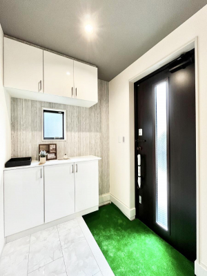 ���ց@������5�������`Entrance�`�@�Ƃ̒��ł��q�l���}����ŏ��̏ꏊ�ł��錺�ւ́A�Ƃ̈�ۂ��̂��̂ł��I�L�x�Ȍ��֎��[�ŁA����Y��ɕۂ��Ƃ��o���܂��􌺊ւɂ͂����Ղ���[�̉��ʔ��������I