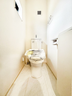 �g�C���@������5�������`Toilet�`�@�Y��E�X�b�L���E���K�ȃE�H�V�����b�g�t�g�C���ł��낰���ԁB�g�C���͖����g�킴��𓾂Ȃ����́B����������ۂ������ł��ˁB�g�C����2��������̂Œ��̍��G���ɕ֗��ł��I