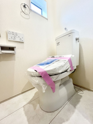 �g�C���@�g�C����1�K��2�K���ꂼ��ɔz�u����Ă��ĂƂĂ��֗��ł��B 