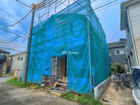 ���n�O�ώʐ^�@�`Exterior�`�@��s���œ���̃X���[���C�t���΂Ɉ͂܂ꂽ�y�n�͓s��̌�����Y���ꂻ���B�l�G��ʂ��Ď��R�ƐG�ꍇ����X�|�b�g�����ӂɂ͐��肾������I�Z�݂����Ȃ�ƁB��炵�������B