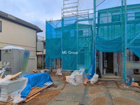 ���n�O�ώʐ^�@��A�������`Exterior�`�@��s���œ���̃X���[���C�t���΂Ɉ͂܂ꂽ�y�n�͓s��̌�����Y���ꂻ���B�l�G��ʂ��Ď��R�ƐG�ꍇ����X�|�b�g�����ӂɂ͐��肾������I