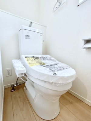 �g�C���@������1�������`Toilet�`�@�Y��E�X�b�L���E���K�ȃE�H�V�����b�g�t�g�C���ł��낰���Ԃł��B�̌������薾�邭�A���K��ԂƂȂ��Ă���܂��������g���ꏊ�����炱���̔z���ł��I