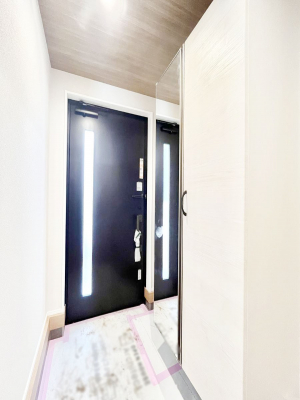 ���ց@�����`Entrance�`�@�Ƃ̒��ł��q�l���}����ŏ��̏ꏊ�ł��錺�ւ́A�Ƃ̈�ۂ��̂��̂ł��I�L�x�Ȍ��֎��[�ŁA����Y��ɕۂ��Ƃ��o���܂��􌺊ւɂ͂����Ղ���[�̉��ʔ��������I