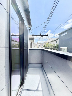 �o���R�j�[�@�����`Balcony�`  �o���R�j�[�͉������z���������݁A���z�c����󕨂��C�����悭�������Ƃ��ł��܂��B  �g���₷���J���I�ȃo���R�j�[�ł����z�����������Ղ�~�蒍���A�o���R�j�[�t���Z�܂��B  