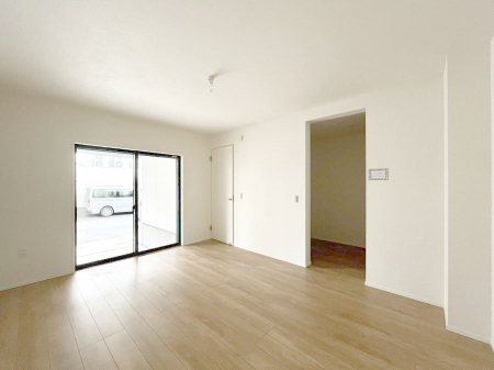 �Q���@�����`Bed Room�`�@�������������̂��ˌ��Ẵ����b�g�ł��B���Ƒ������������ƂŎ苷�Ɋ����Ă����Z�܂����ˌ��Ăł͊e�����v���C�o�V�[��ۂ��Ƃ��ł��܂��B�Z�܂��ɂ�Ƃ肪���܂�S�������b�N�X�ł��܂���