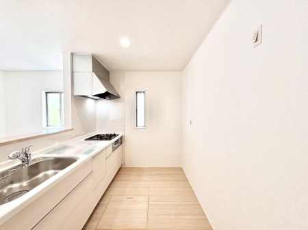 �L�b�`���@�������P�������`Kitchen�`�@���R�������鑋�̂���L�b�`���������g���ꏊ�����炱���A�g��������l�����܂����B�������Ƃ����L�b�`���R�[�i�[�͎����L���Ȏd�オ��ƂȂ��Ă���܂��B