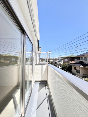 �o���R�j�[�@�������Q�������`Balcony�`  �o���R�j�[�͉������z���������݁A���z�c����󕨂��C�����悭�������Ƃ��ł��܂��B�g���₷���J���I�ȃo���R�j�[�ł����z�����������Ղ�~�蒍���A�o���R�j�[�t���Z�܂��B  