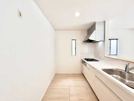 �L�b�`���@�������Q�������`Kitchen�`�@���R�������鑋�̂���L�b�`���������g���ꏊ�����炱���A�g��������l�����܂����B�������Ƃ����L�b�`���R�[�i�[�͎����L���Ȏd�オ��ƂȂ��Ă���܂��B