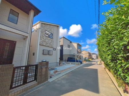 ���n�O�ώʐ^�@�`Exterior�`�@�O�ʓ��H�F �k 4.3m �����@�O�ʓ��H�͊ՐÂȏZ��n���͂���Ԓʂ�̏��Ȃ����H�B���Ԃ̏o��������炭�炭�ł��I���s���_�E���n���w�̂���]�́A���C�y�ɂ��₢���킹���������I  