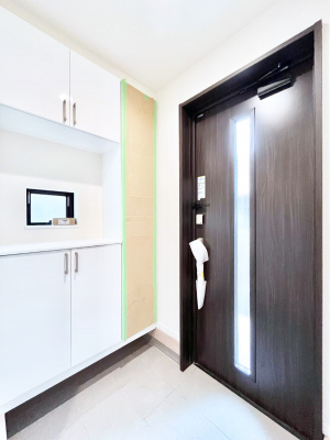 ���ց@������B�������`Entrance�`�@�Ƃ̒��ł��q�l���}����ŏ��̏ꏊ�ł��錺�ւ́A�Ƃ̈�ۂ��̂��̂ł��I�L�x�Ȍ��֎��[�ŁA����Y��ɕۂ��Ƃ��o���܂��􌺊ւɂ͂����Ղ���[�̉��ʔ��������I