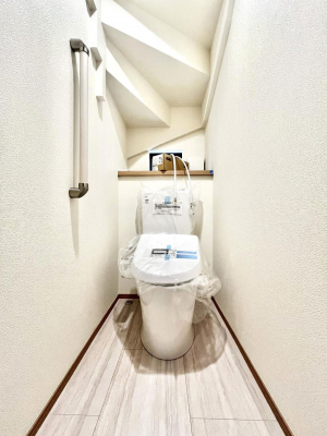 �g�C���@�����`Toilet�`�@�Y��E�X�b�L���E���K�ȃE�H�V�����b�g�t�g�C���ł��낰���Ԃł��B�g�C���͖����g�킴��𓾂Ȃ����́B����������ۂ������ł��ˁB�g�C����2��������̂Œ��̍��G���ɕ֗��ł��I