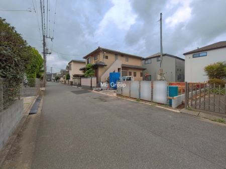 ���n�O�ώʐ^�@�`Exterior�`�@ �k�� 6.01m �����@�Z��n�ɂȂ��Ă���̂Ŏԗʂ����Ȃ��A�Â��ȗ��n�ł��B�q��Ċ����ǍD�ł������ӊ������킹�Ă��ē������Ē����܂��B  