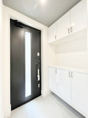 ���ց@�������Q�������`Entrance�`�@�Ƃ̒��ł��q�l���}����ŏ��̏ꏊ�ł��錺�ւ́A�Ƃ̈�ۂ��̂��̂ł��I�L�x�Ȍ��֎��[�ŁA����Y��ɕۂ��Ƃ��o���܂��􌺊ւɂ͂����Ղ���[�̉��ʔ��������I