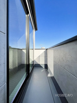 �o���R�j�[�@�������Q�������`Balcony�`  �傫�ȋ�Ɉ͂܂ꂽ�C�����̂����ƁB  �o���R�j�[��`�������ň��|�I�ȊJ�����ɕ�܂�܂��B  �o���R�j�[�͗z���������݂��z�c����󕨂��C�����悭�������Ƃ��ł��܂��B