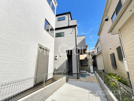 ���n�O�ώʐ^�@�O�ρ��Q�������`Exterior�`  �ՐÂȏZ��n�Ŏq��ĉƑ��Ƀs�b�^���B  �����̂��U�������K�ȗ΂Ɍb�܂ꂽ�G���A�ŁA���R�ɕ�܂ꂽ���₩�ȕ�炵���������邽�߂́A��Ƃ肠��Z���������Ă��܂��B