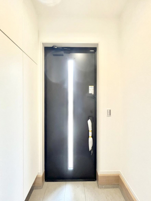 ���ց@�������Q�������`Entrance�`�@�Ƃ̒��ł��q�l���}����ŏ��̏ꏊ�ł��錺�ւ́A�Ƃ̈�ۂ��̂��̂ł��I�L�x�Ȍ��֎��[�ŁA����Y��ɕۂ��Ƃ��o���܂��􌺊ւɂ͂����Ղ���[�̉��ʔ��������I
