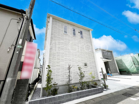 ���n�O�ώʐ^�@�O�ρ`Exterior�`�@���X�����Ȃ���A�咣���߂����ǂ����]�T������������V���[�v�ȃt�H�����ŘȂޓ@��́A���V�̋�ƏƂ炵���킹�鎖�ŁA�{������ׂ������`�̎p�������Ă���܂��B