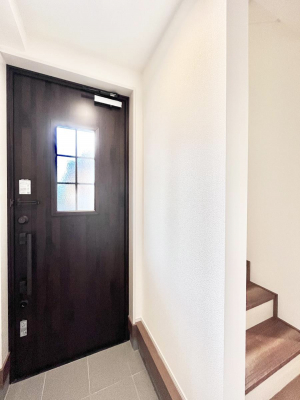 ���ց@������A�������`Entrance�`�@���ւ͉Ƃ̊�Ƃ����܂����䂪�Ƃ̃Z���X�����肰�Ȃ����������閣�͂��錺�֑�����y���݂̈�B�A���x�ɉƑ����ق��Ƃł���S�n�悢��ԑ������؂ł��ˁ�