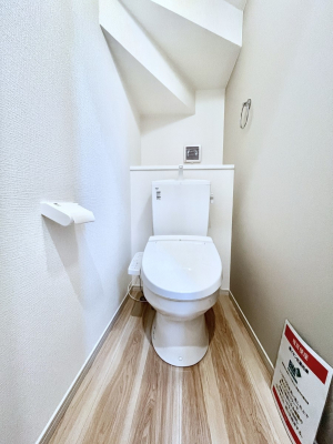 �g�C���@�����`Toilet�`�@�Y��E�X�b�L���E���K�ȃE�H�V�����b�g�t�g�C���ł��낰���Ԃł��B�g�C���͖����g�킴��𓾂Ȃ����́B����������ۂ������ł��ˁB�g�C����2��������̂Œ��̍��G���ɕ֗��ł��I