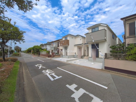 ���n�O�ώʐ^�@�`Exterior�`�@ �쓌 12.5m �����@�G�߂̕ω��������Ȃ���q��Ă��ł���A���R�Ɉ͂܂ꂽ�Z��n�ł��� �̂т̂тƉ߂���������A���Ƒ��̕�炵�����L���ɂ��Ă���܂��B  