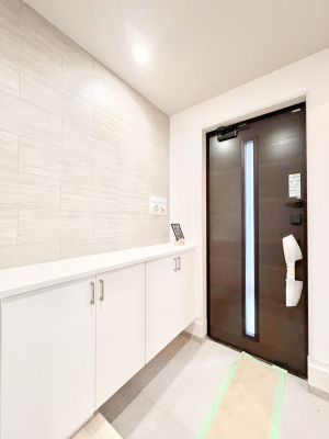 ���ց@�����`Entrance�`�@�Ƃ̒��ł��q�l���}����ŏ��̏ꏊ�ł��錺�ւ́A�Ƃ̈�ۂ��̂��̂ł��I�L�x�Ȍ��֎��[�ŁA����Y��ɕۂ��Ƃ��o���܂��􌺊ւɂ͂����Ղ���[�̉��ʔ��������I